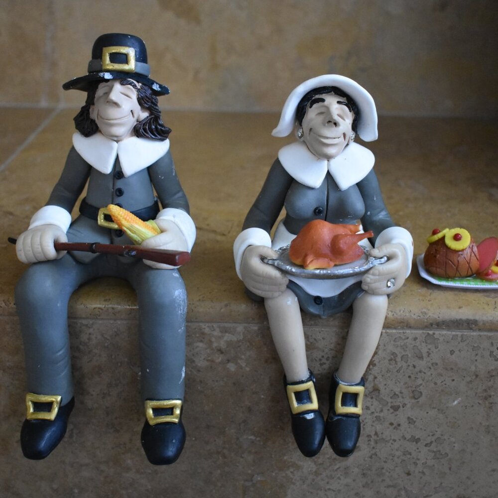 2 D Manning Thanksgiving Shelf Sitter Pilgrims Man Woman Clay Figure Statue Set - Picture 3 of 16
